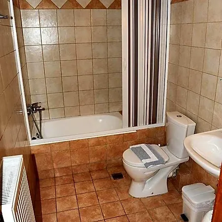 Castri Hotel 2*